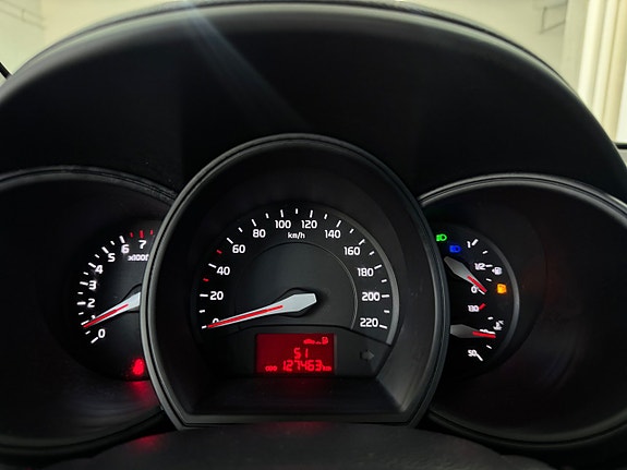 Kia Rio 13 of 23
