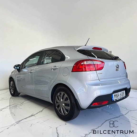 Kia Rio 4 of 5