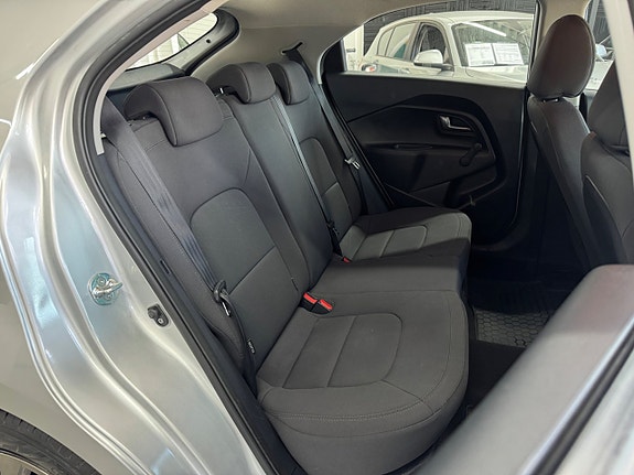 Kia Rio 20 of 23