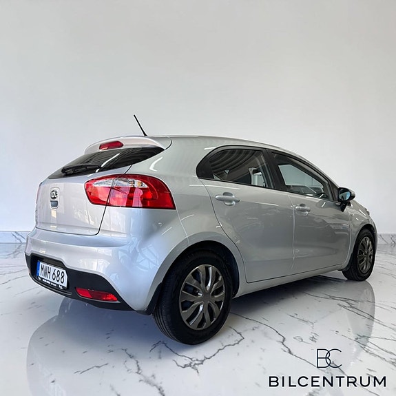 Kia Rio 6 of 23