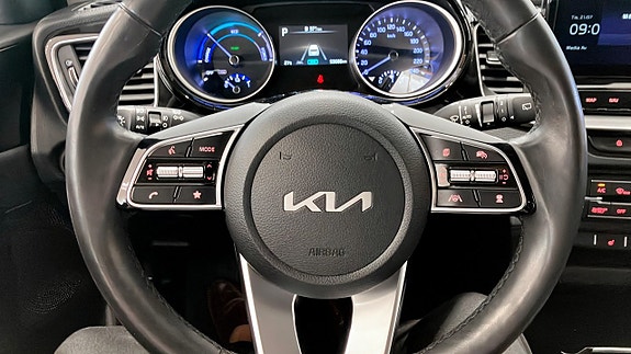 Kia Ceed 10 of 16