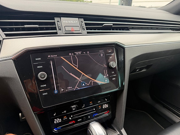 Volkswagen Passat 20 of 30
