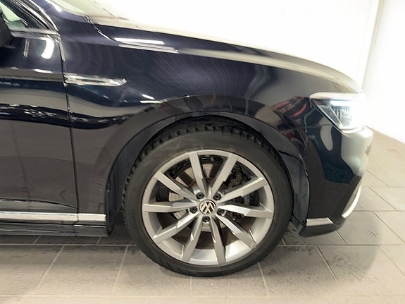 Volkswagen Passat 23 of 30