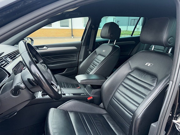 Volkswagen Passat 10 of 30