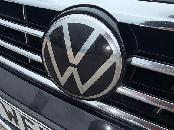Volkswagen Passat 26 of 30
