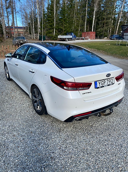Kia Optima 6 of 12