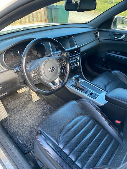 Kia Optima 10 of 12