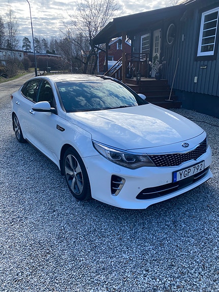 Kia Optima 2 of 5
