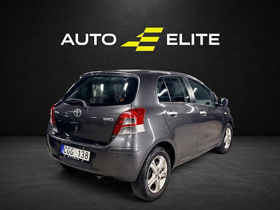 Toyota Yaris 5 of 19
