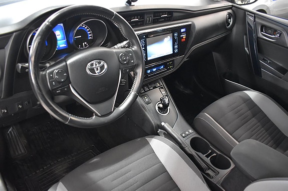 Toyota Auris 6 of 19