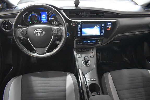 Toyota Auris 9 of 19