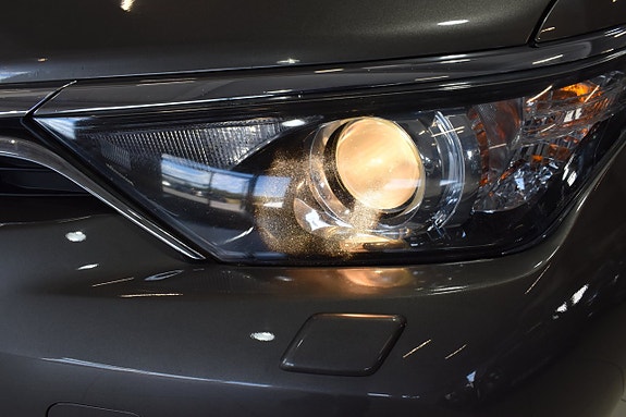 Toyota Auris 17 of 19
