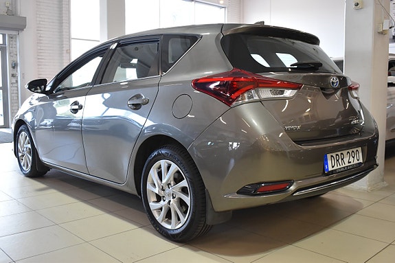 Toyota Auris 3 of 19