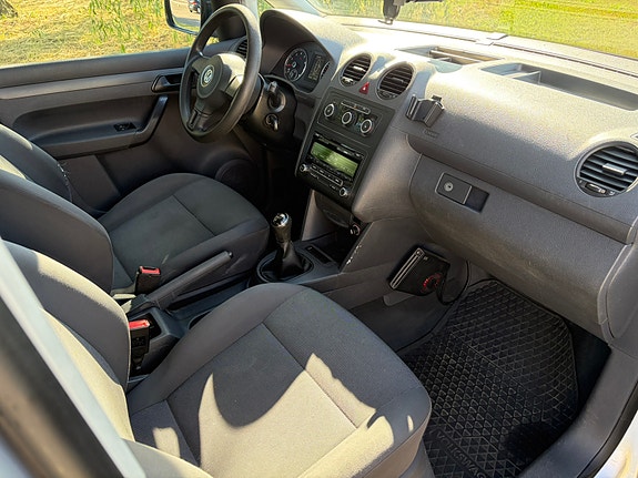 Volkswagen Caddy Maxi 3 of 5