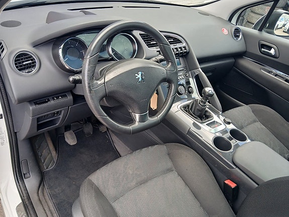 Peugeot 3008 10 of 23