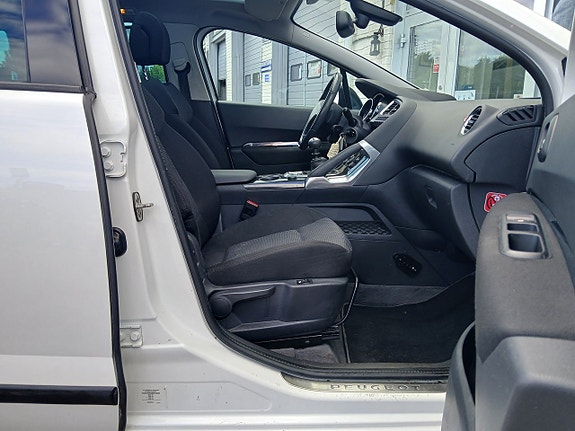 Peugeot 3008 15 of 23