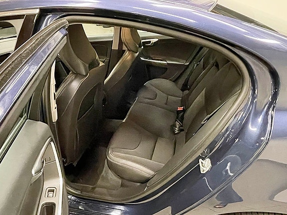 Volvo S60 5 of 5