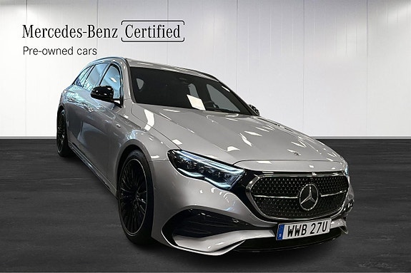 Mercedes-Benz E300 de 2 of 16