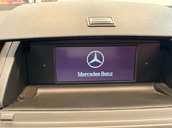 Mercedes-Benz C180 14 of 30