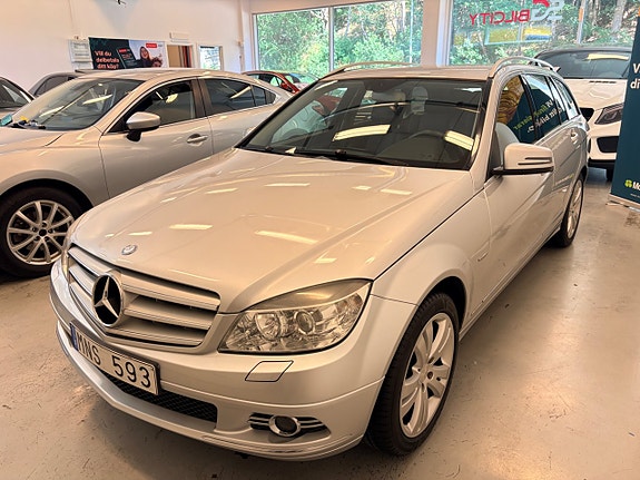 Mercedes-Benz C180 3 of 30