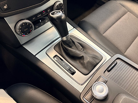 Mercedes-Benz C180 30 of 30