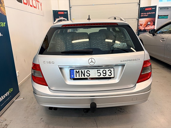 Mercedes-Benz C180 7 of 30