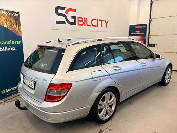 Mercedes-Benz C180 5 of 30