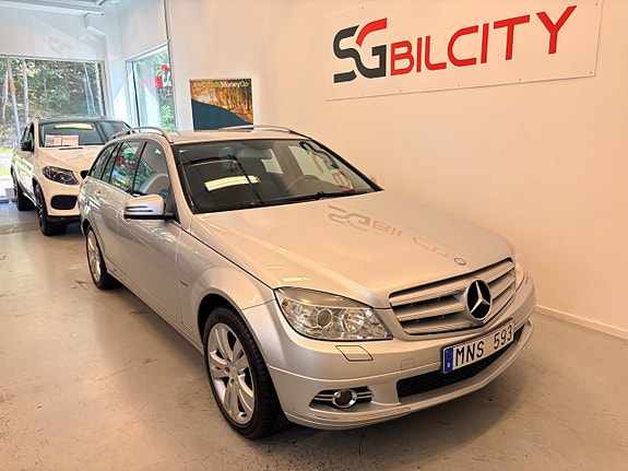 Mercedes-Benz C180 2 of 30