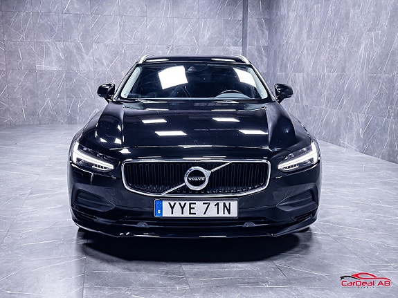 Volvo V90 2 of 5