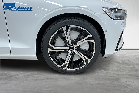 Volvo V60 15 of 18