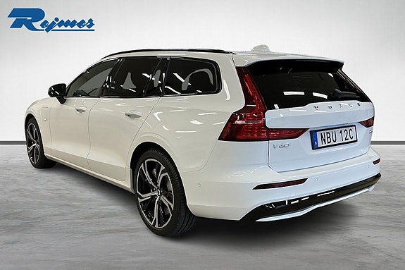 Volvo V60 3 of 18