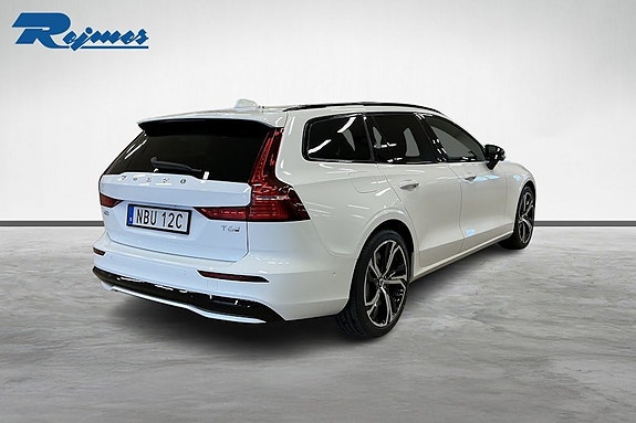 Volvo V60 4 of 18