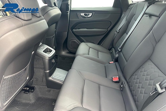 Volvo XC60 12 of 22