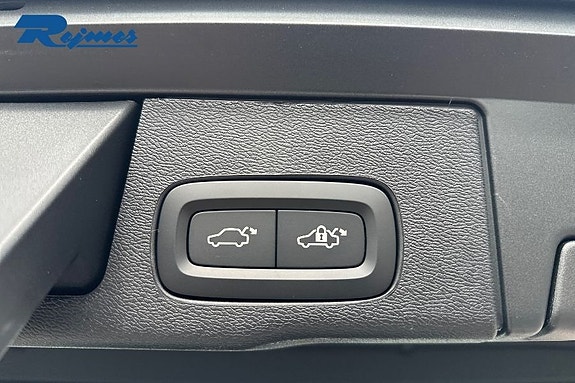 Volvo XC60 19 of 22