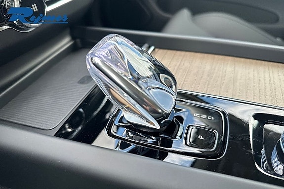 Volvo XC60 17 of 22