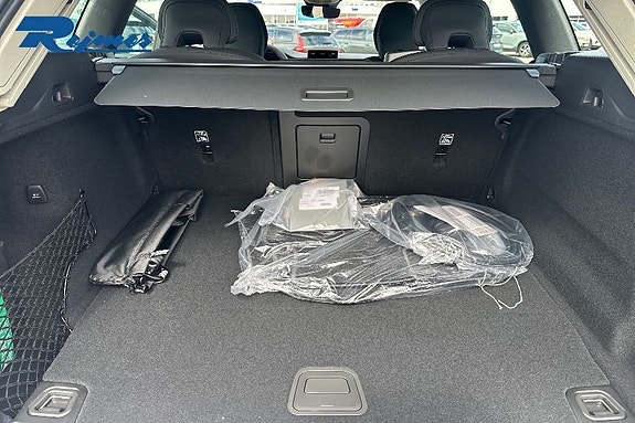 Volvo XC60 11 of 22