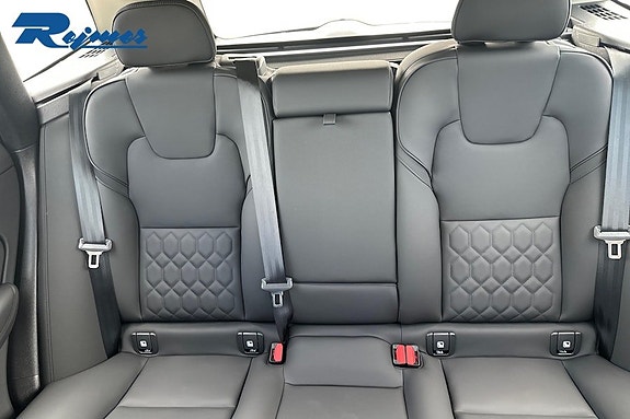 Volvo XC60 9 of 22
