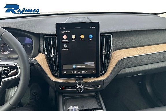 Volvo XC60 10 of 22