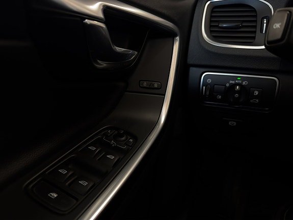 Volvo V60 Cross Country 22 of 30