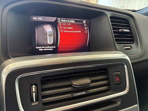 Volvo V60 Cross Country 16 of 30