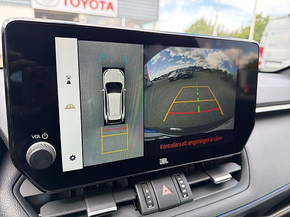 Toyota RAV4 23 of 27