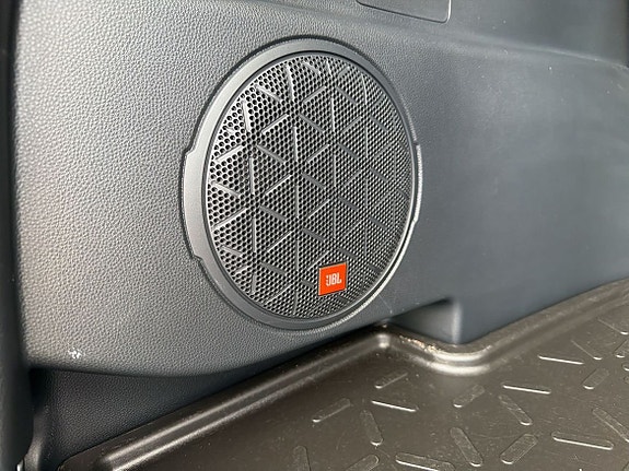 Toyota RAV4 15 of 27
