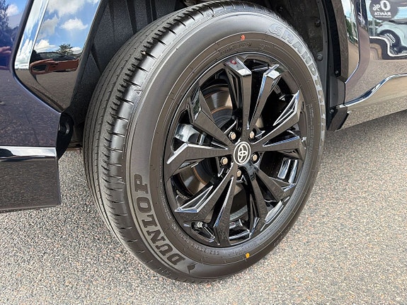 Toyota RAV4 14 of 27