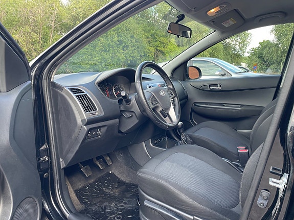 Hyundai i20 8 of 19