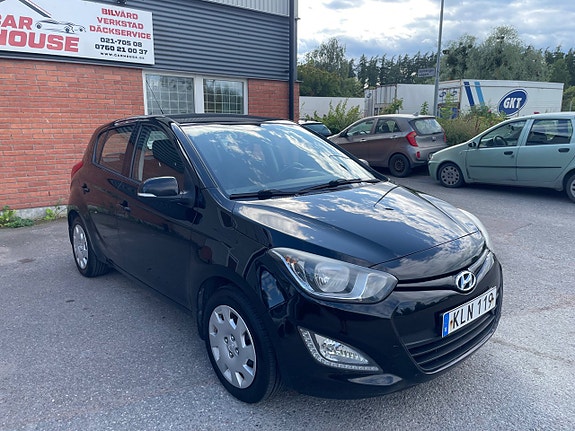 Hyundai i20 3 of 19