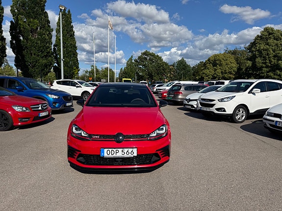 Volkswagen Golf I 2 of 5