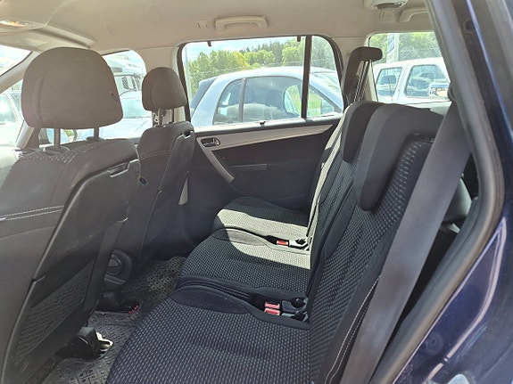 Citroen Grand C4 Picasso 5 of 5