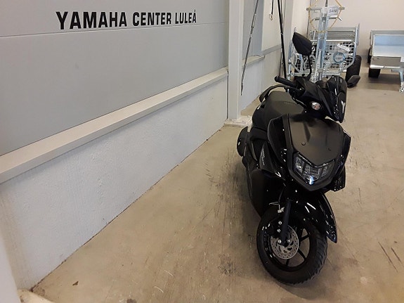 Yamaha RayZR 2 of 2