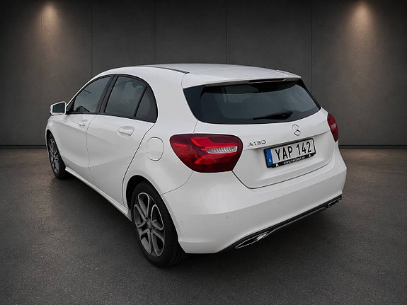 Mercedes-Benz A180 3 of 9
