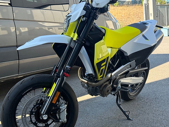 Husqvarna 701 Supermoto / Demo endast 4mil / Räntefritt 24mån 7 of 11